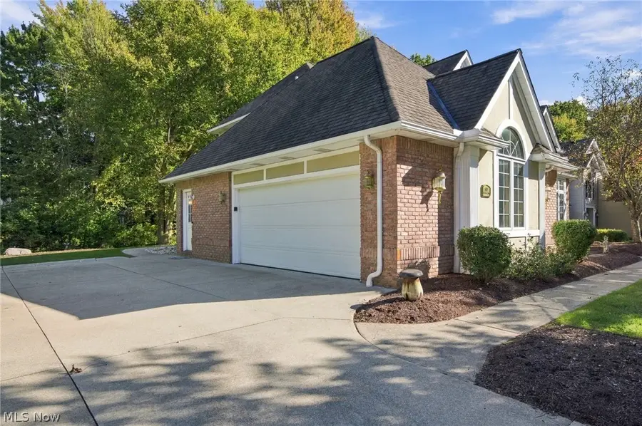517 Rockwood Court, Avon Lake, OH 44012 - #3