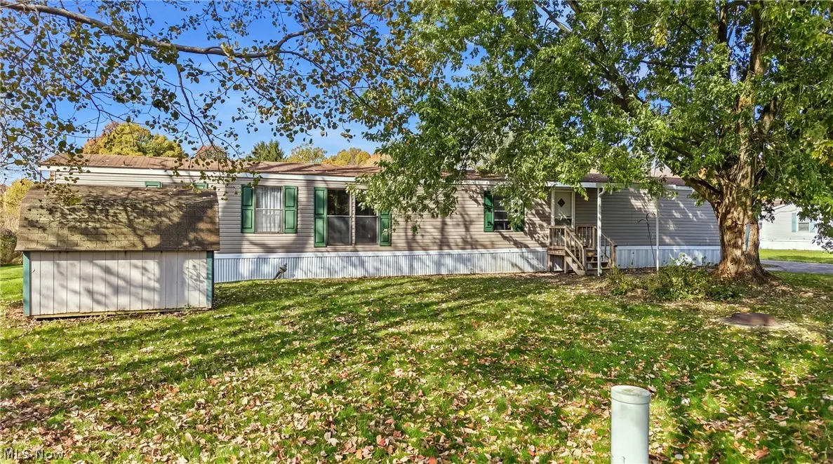 1030 South Park Court, Brookfield, OH 44403 - #1