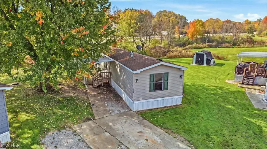 1030 South Park Court, Brookfield, OH 44403 - #2