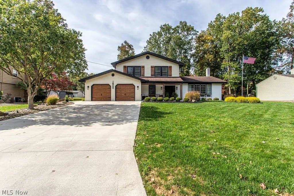 1805 Stonehenge Ne Avenue, Warren, OH 44483 - #1