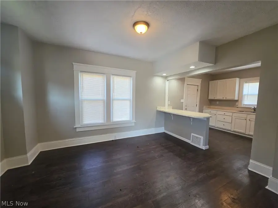 2317 11th Sw Street, Canton, OH 44706 - #3