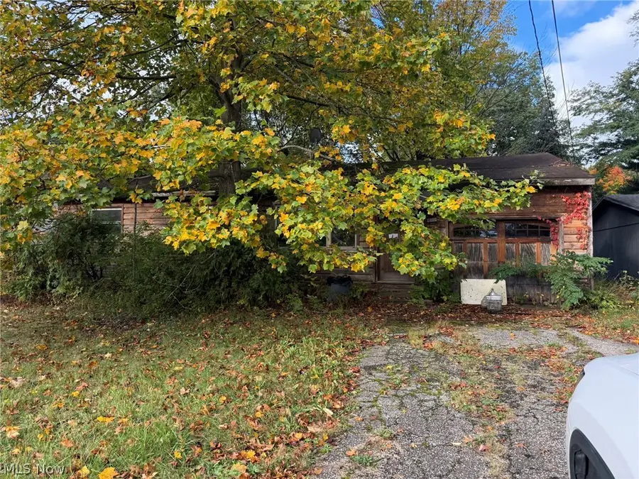 9128 Elm Street, Kirtland, OH 44094 - #2