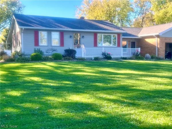 5769 Emerson Nw Avenue, Champion, OH 44483