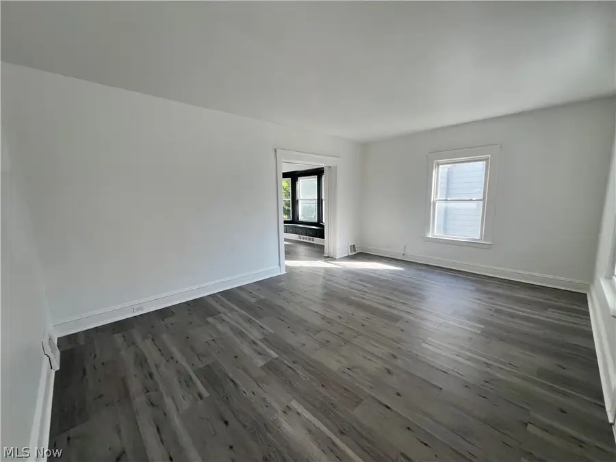 4004 Carlyle Avenue, Cleveland, OH 44109 - #2