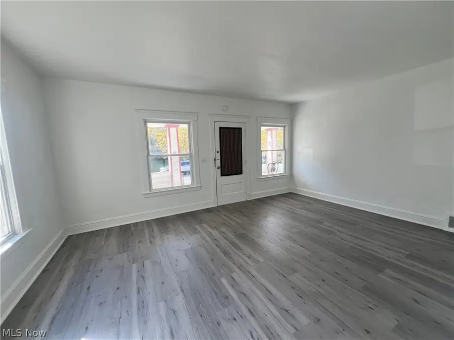 4004 Carlyle Avenue, Cleveland, OH 44109 - #3