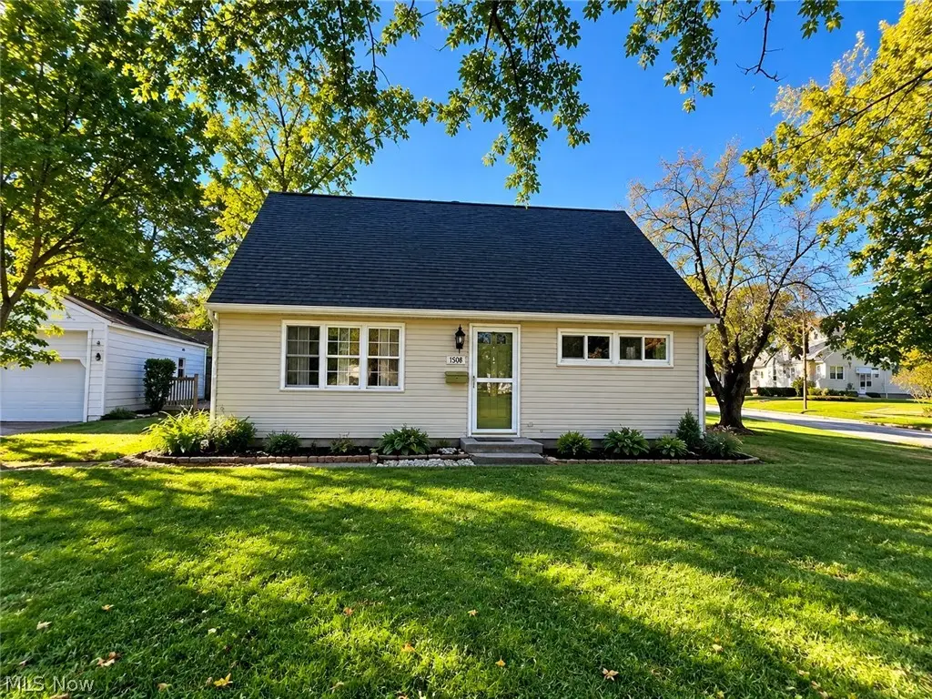 1936 Windsor Street, Cuyahoga Falls, OH 44221 - #1