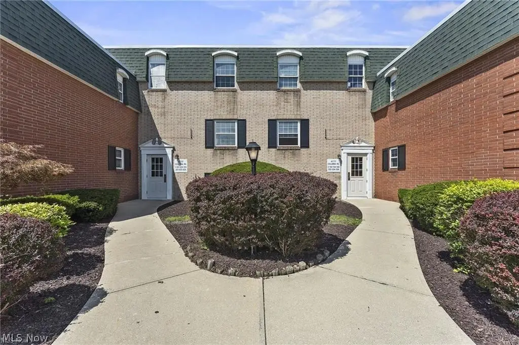 4777 Columbia Road #201, North Olmsted, OH 44070 - #1