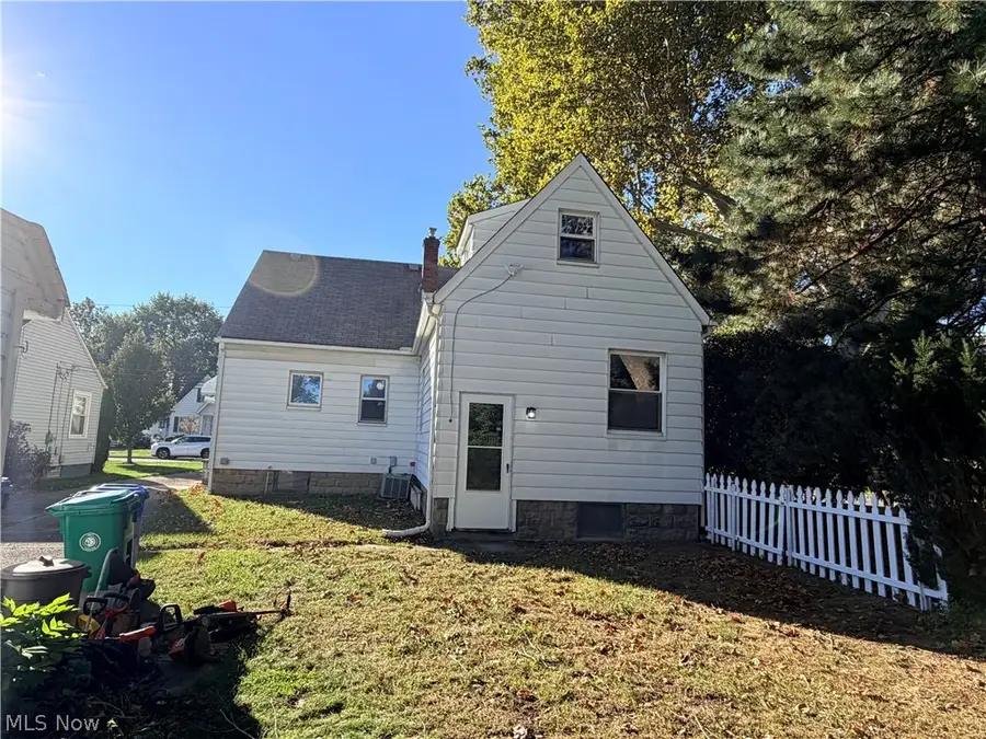 4581 E 49th Street, Cuyahoga Heights, OH 44125 - #3