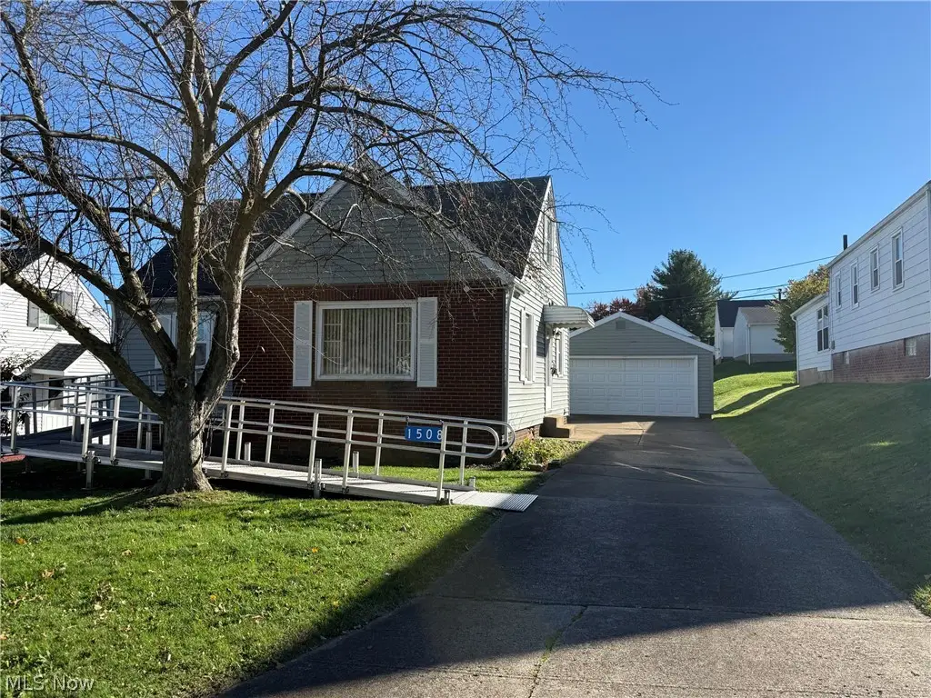 1508 33rd Ne Street, Canton, OH 44714 - #1