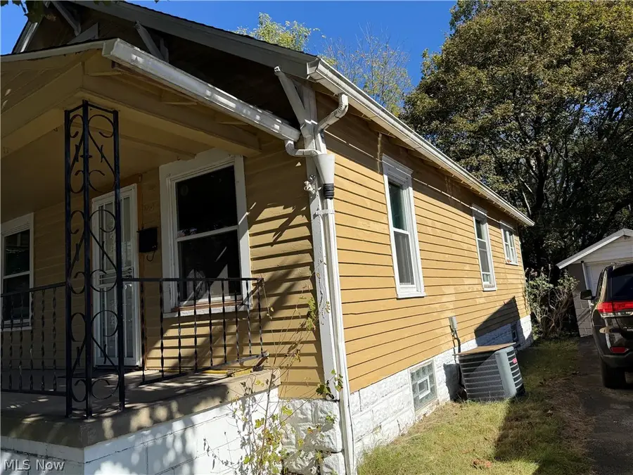 3307 Sheridan Road, Youngstown, OH 44502 - #2