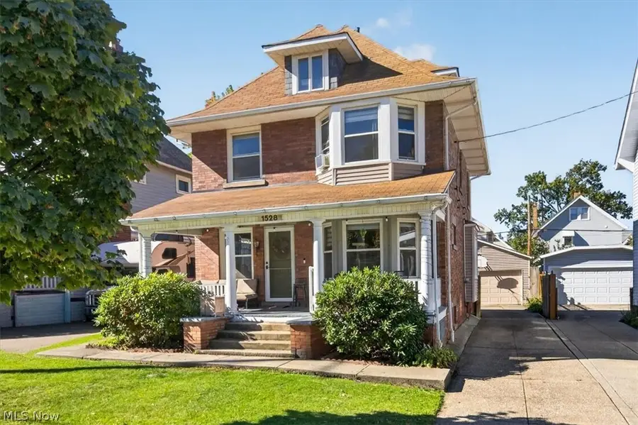 1528 Lauderdale Avenue, Lakewood, OH 44107 - #2