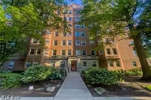 13500 Shaker Boulevard #602, Cleveland, OH 44120