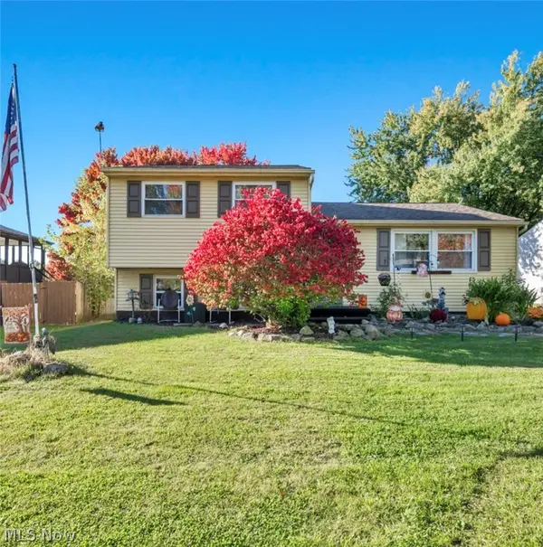 702 Oberlin Place, Austintown, OH 44515