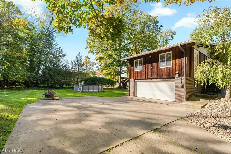 1734 E Broad Street, Louisville, OH 44641 - #3