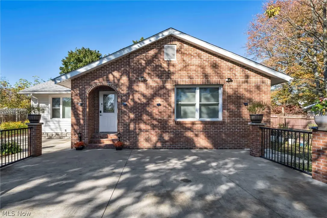 2721 Maitland Avenue, Cuyahoga Falls, OH 44223 - #1