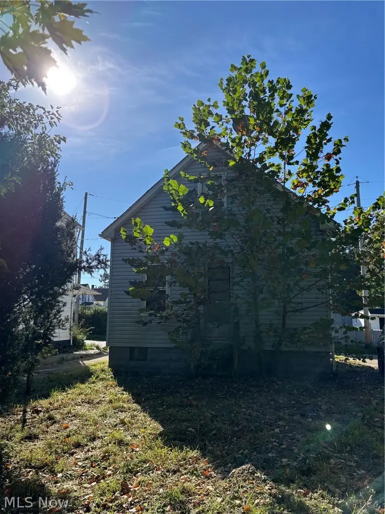 5715 Hege Avenue, Cleveland, OH 44105 - #3