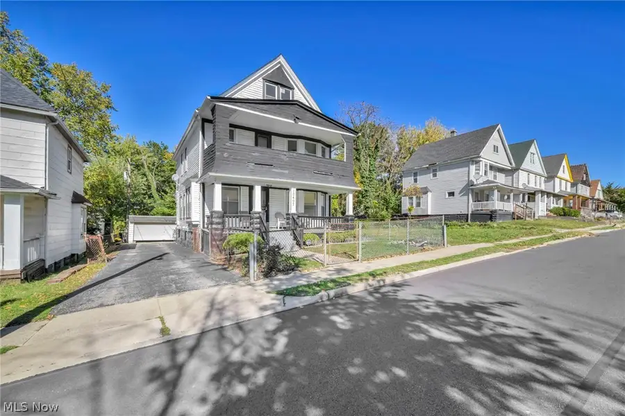 10407 Grandview Avenue, Cleveland, OH 44104 - #3