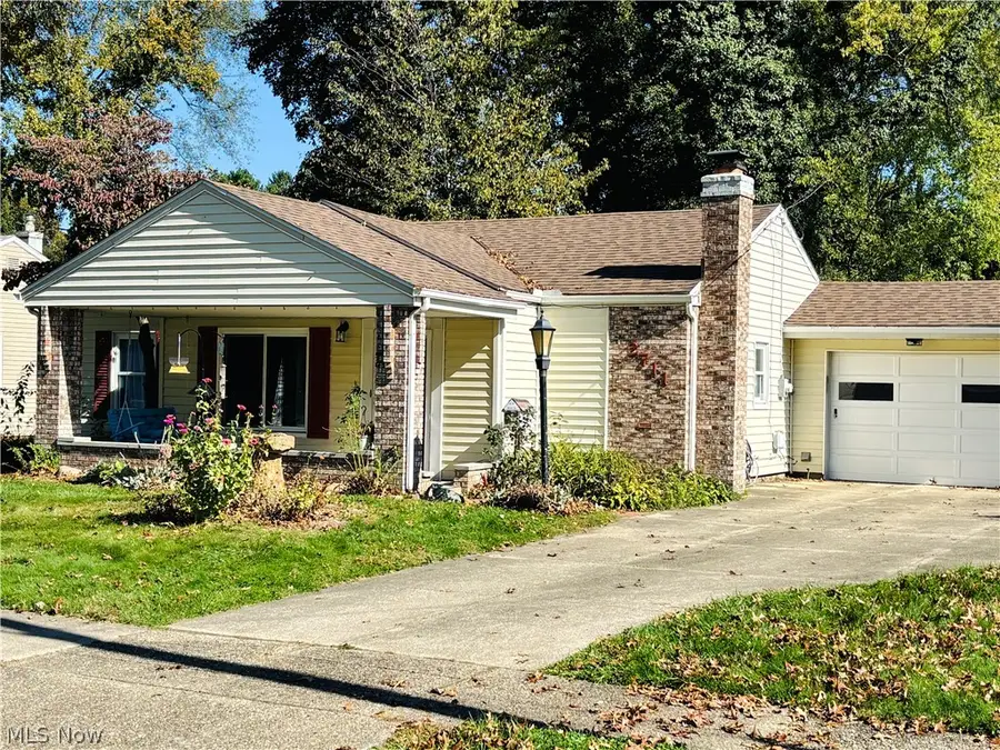 2711 Ironwood Street, Cuyahoga Falls, OH 44221 - #2