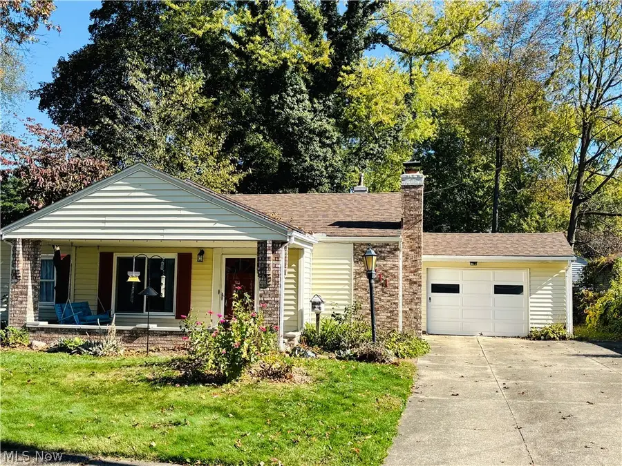 2711 Ironwood Street, Cuyahoga Falls, OH 44221 - #3