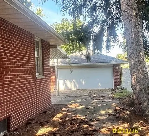 1514 Putnam Howe Drive, Belpre, OH 45714 - #2