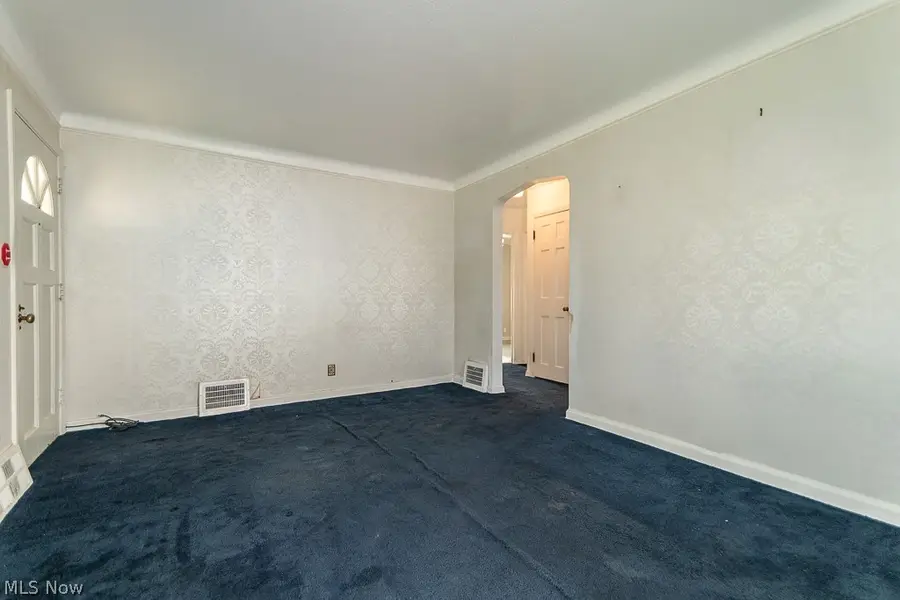 1192 Washington Boulevard, Mayfield Heights, OH 44124 - #3
