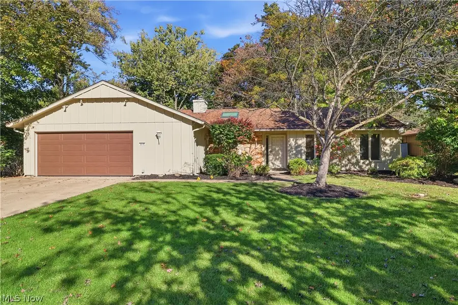 6119 Oakwood Circle, North Ridgeville, OH 44039 - #3