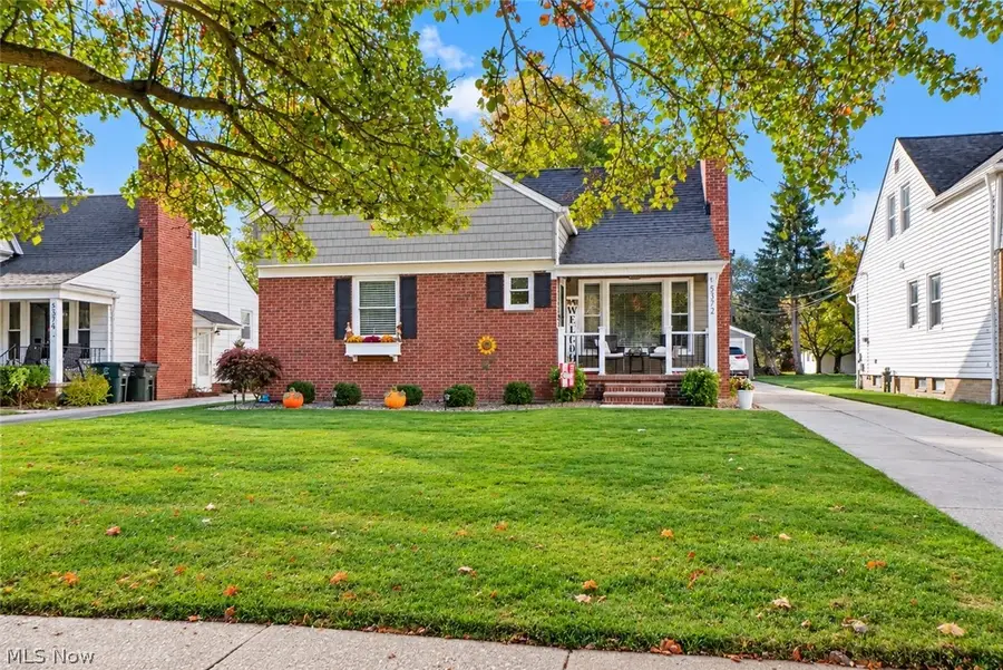 5372 Beacon Road, Lyndhurst, OH 44124 - #2