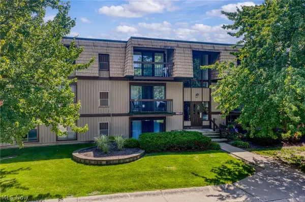 9820 Sunrise Boulevard #S1, North Royalton, OH 44133