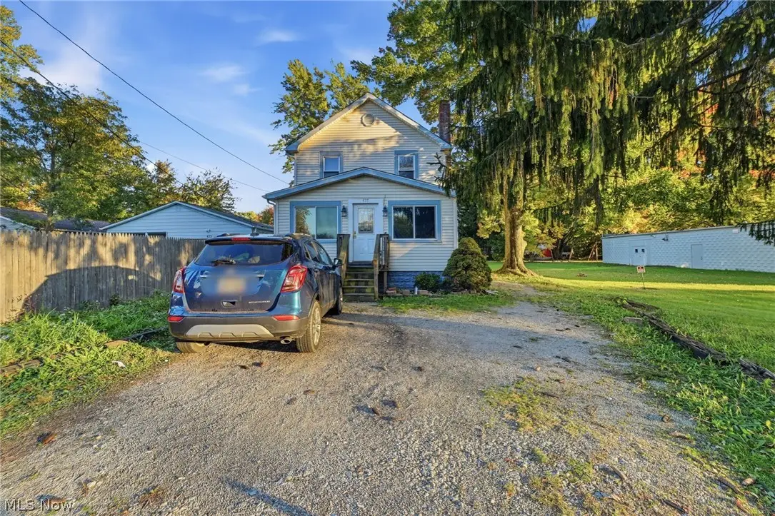 429 Lake Shore Boulevard, Painesville, OH 44077 - #1