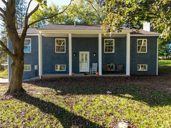 5520 Apple Ridge Circle, Green, OH 44216