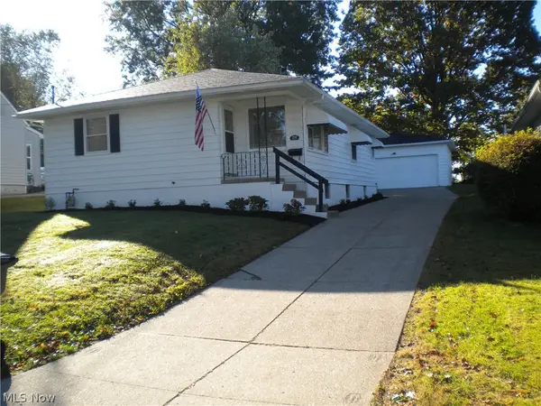 292 E Cassell Avenue, Barberton, OH 44203