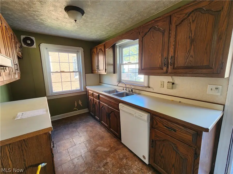 214 Maywood Drive, Youngstown, OH 44512 - #2