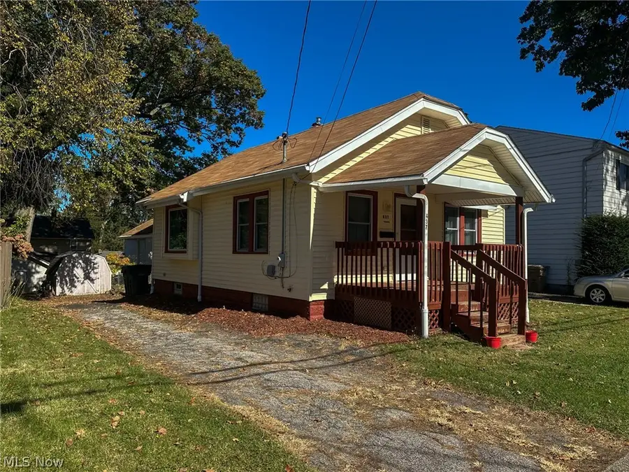 437 Keenan Avenue, Cuyahoga Falls, OH 44221 - #3