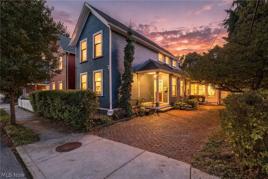 1726 W 31st Place, Cleveland, OH 44113 - #2