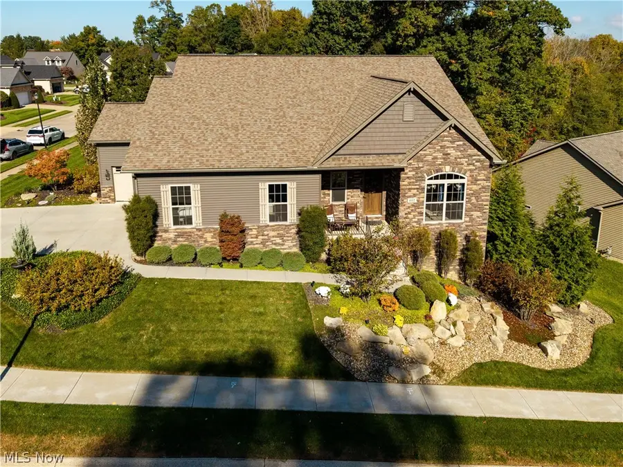 802 Shadow Creek Trail, Amherst, OH 44001 - #2