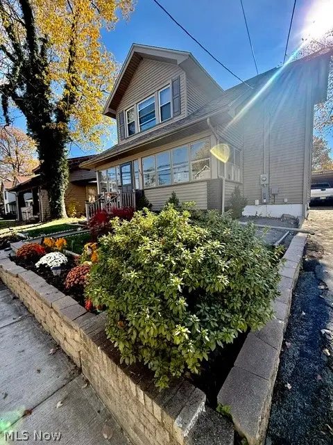 317 Maple Street, Niles, OH 44446 - #3