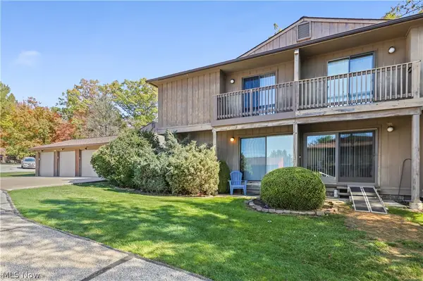 7569 Creekwood Drive #21D, North Royalton, OH 44133