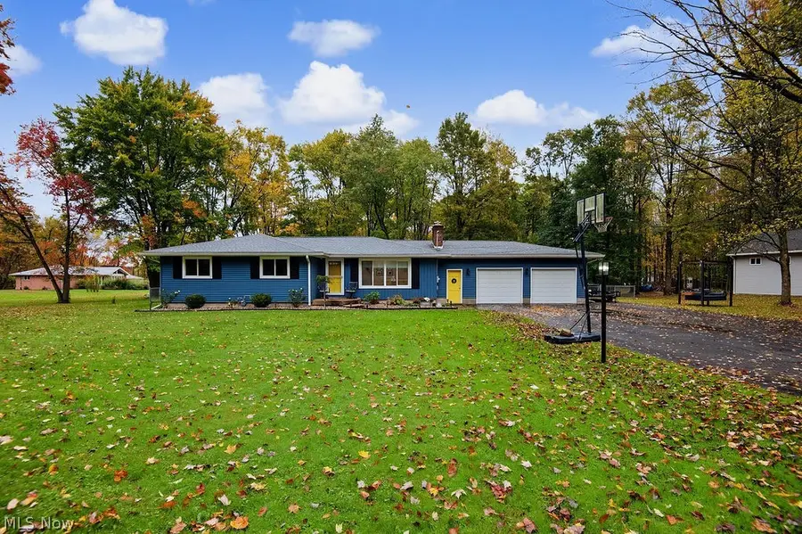 1533 Lake Drive, Hubbard, OH 44425 - #2
