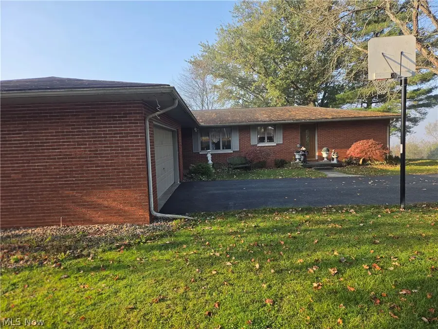 10560 Laurens Ne Drive, Bolivar, OH 44612 - #2