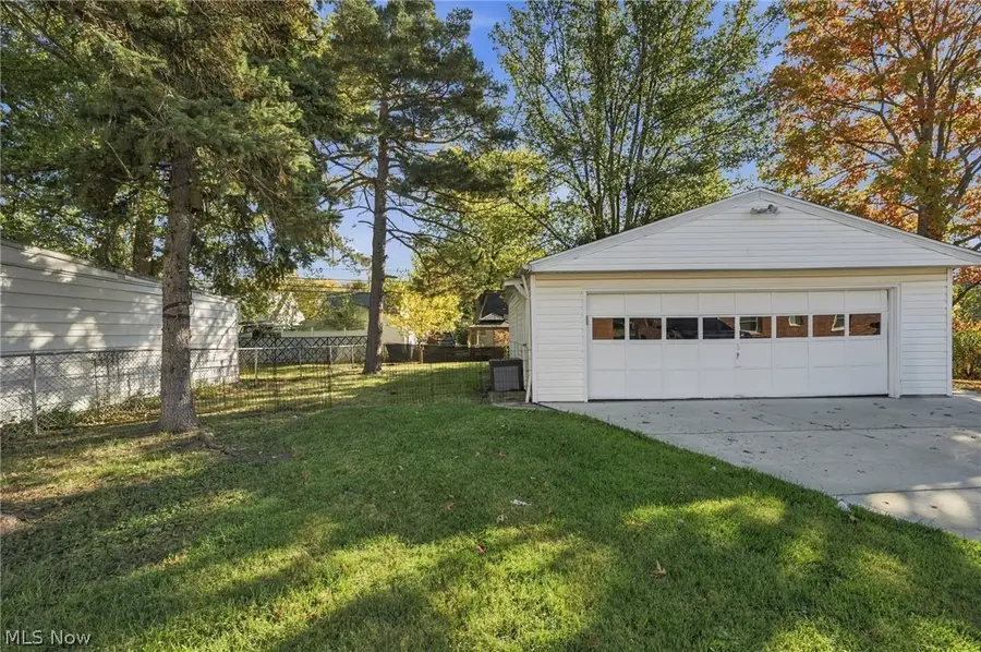 5913 Monica Lane, Garfield Heights, OH 44125 - #2