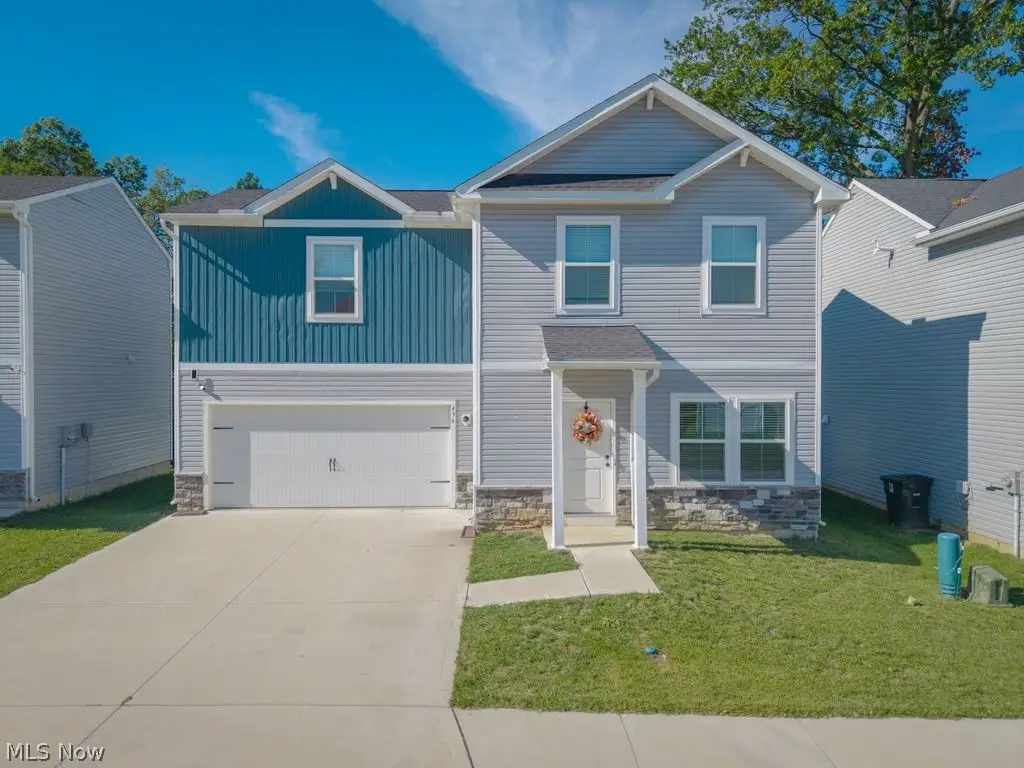 496 Auld Farm Circle, Akron, OH 44320 - #1