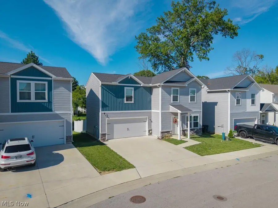 496 Auld Farm Circle, Akron, OH 44320 - #3
