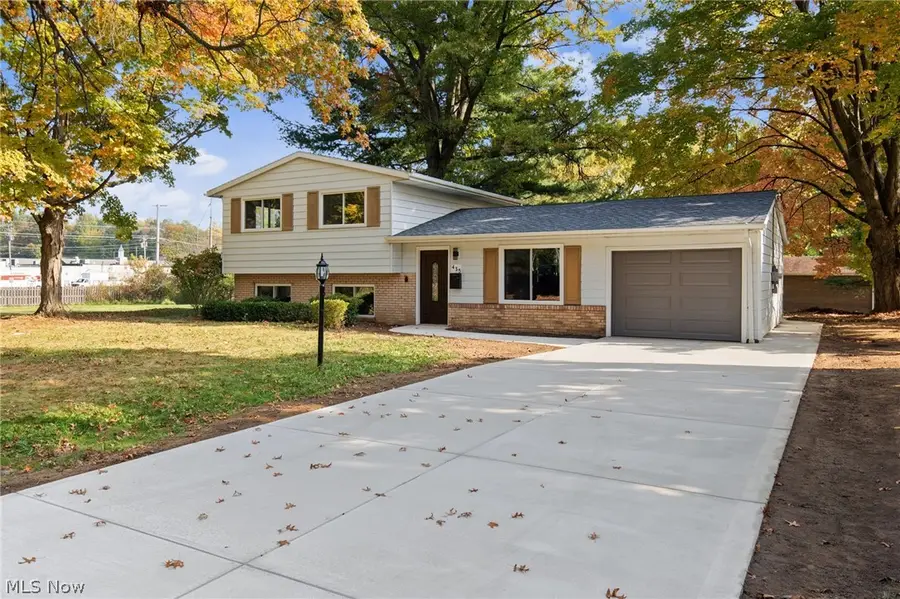 435 S Hillside Drive, Canfield, OH 44406 - #3