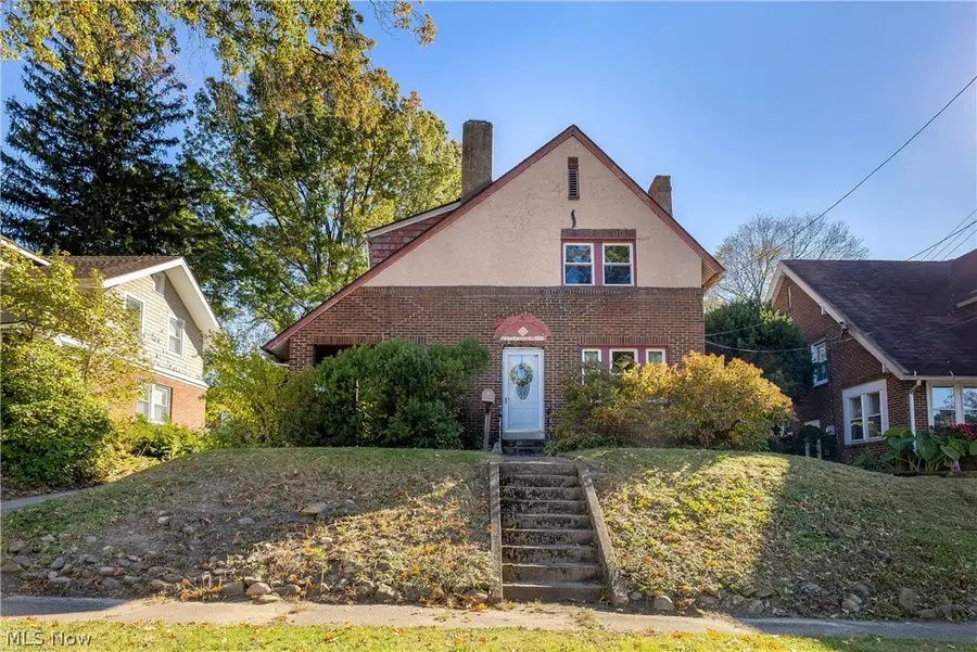 405 Saint Leger Avenue, Akron, OH 44305 - #2