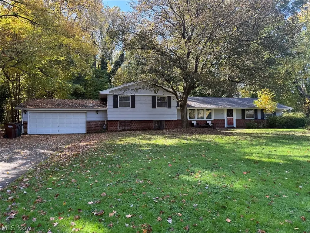 8257 Cricket Lane, Northfield, OH 44067 - #1