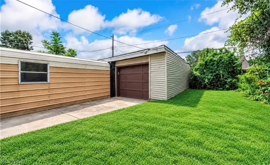 3810 Highland Road, Cleveland, OH 44111 - #3
