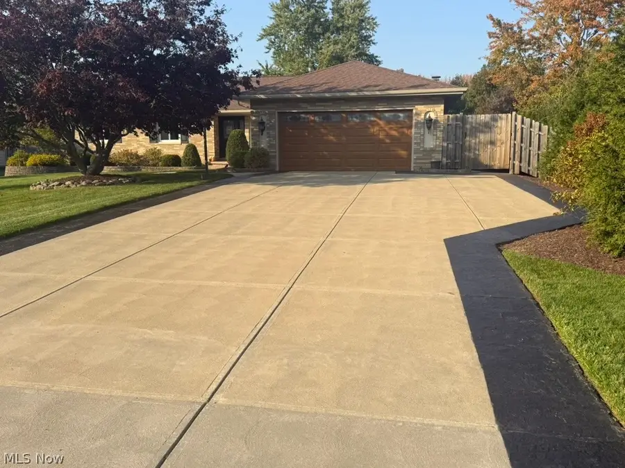 9740 Cedarwood Drive, North Royalton, OH 44133 - #2