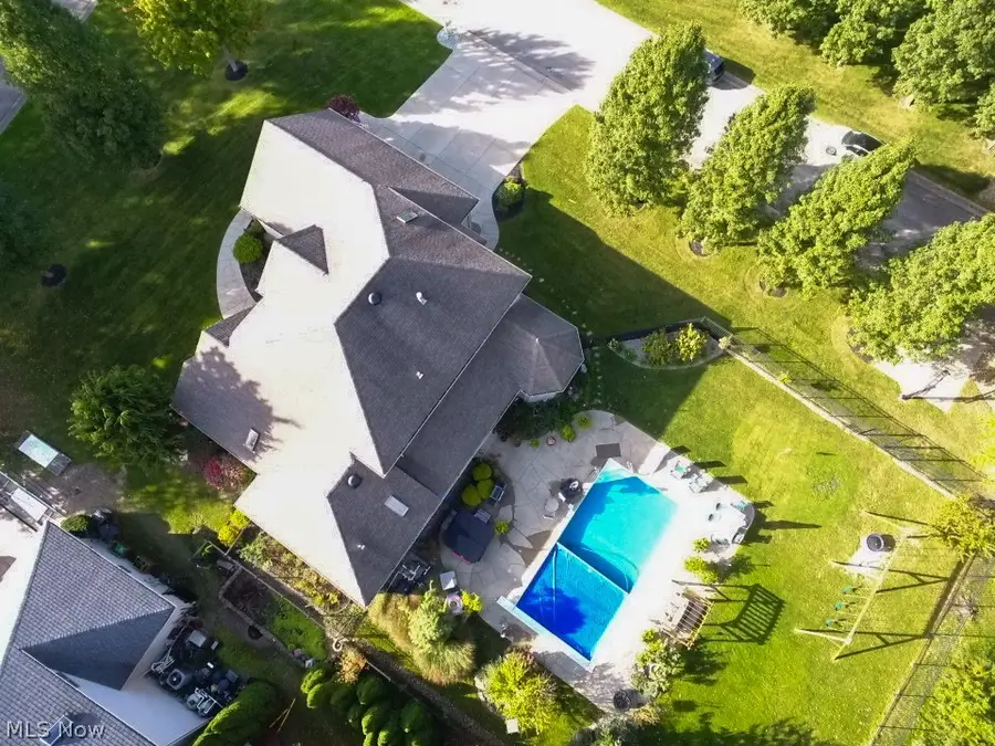 400 Amber Se Drive, Warren, OH 44484 - #3