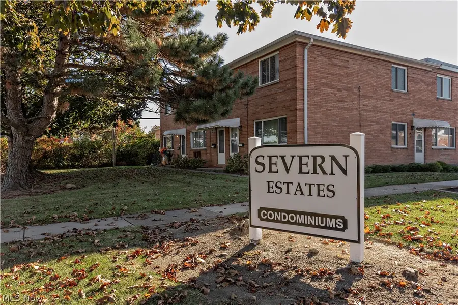 1532 Severn Lane, Wickliffe, OH 44092 - #2