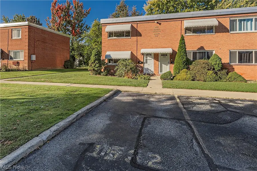 1532 Severn Lane, Wickliffe, OH 44092 - #3